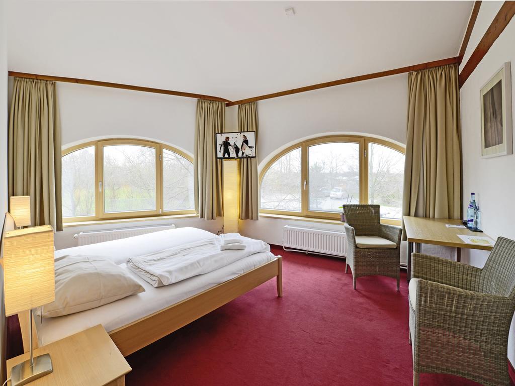 Hotel am Friedrichshof Weiden am See Exterior foto